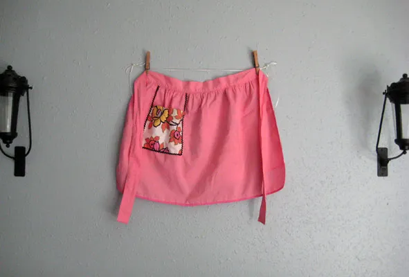 Reversible apron