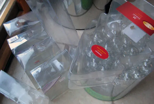 So long, lousy plastic!